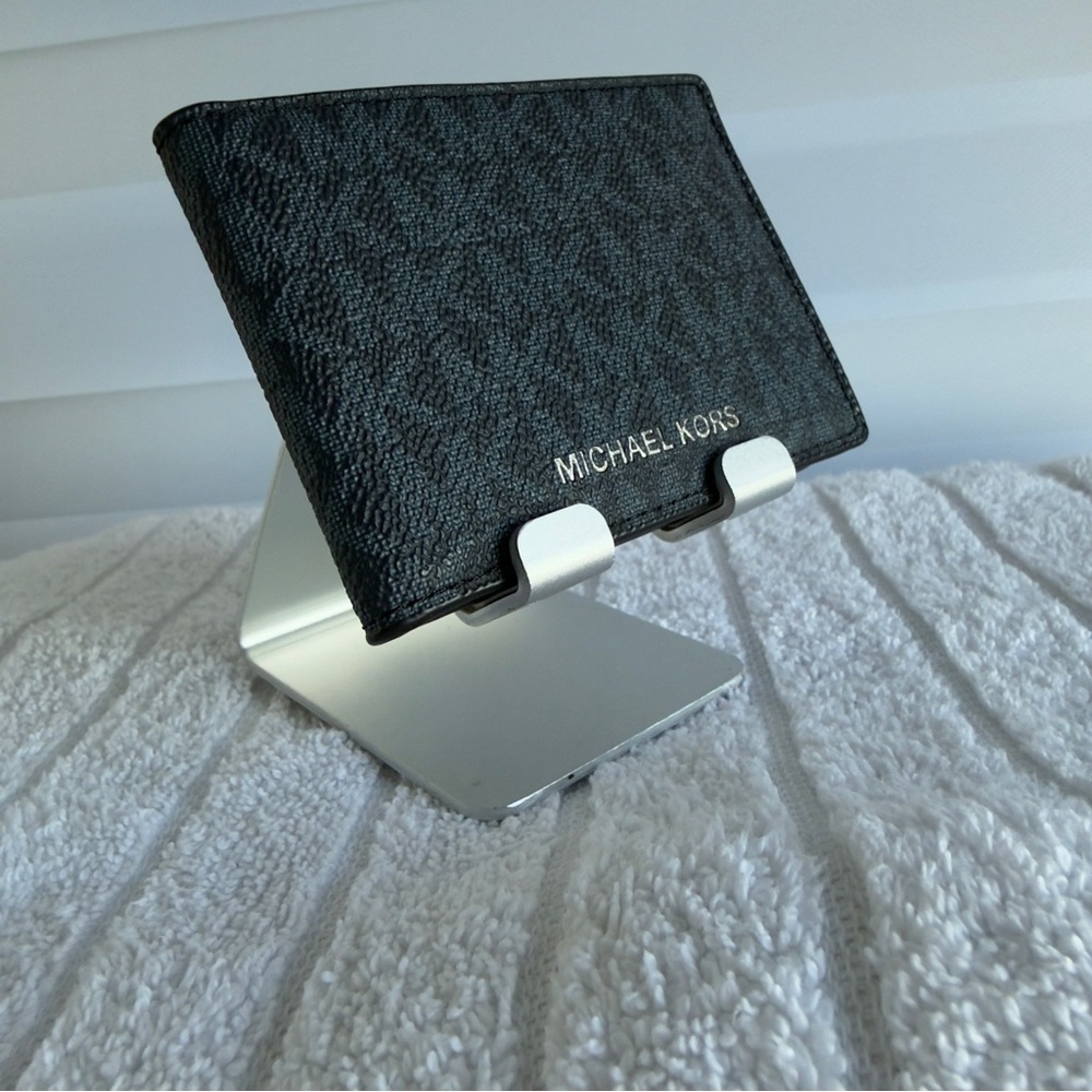 NWT Michael Kors Men's Wallet - Admiral Blue